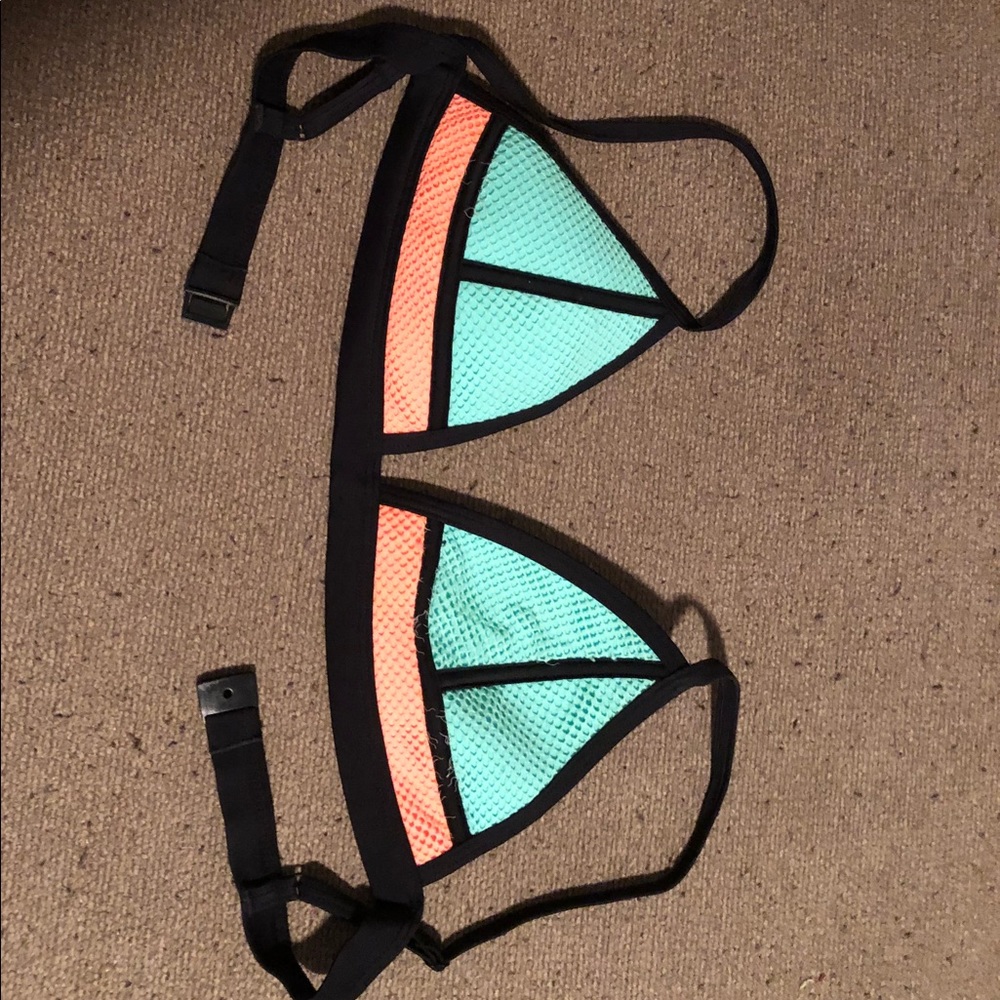 TRIANGL bikini top